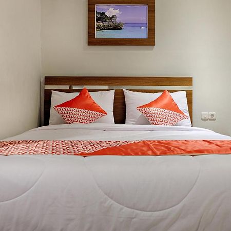 Super Oyo 2756 Anata Hotel Makassar Buitenkant foto