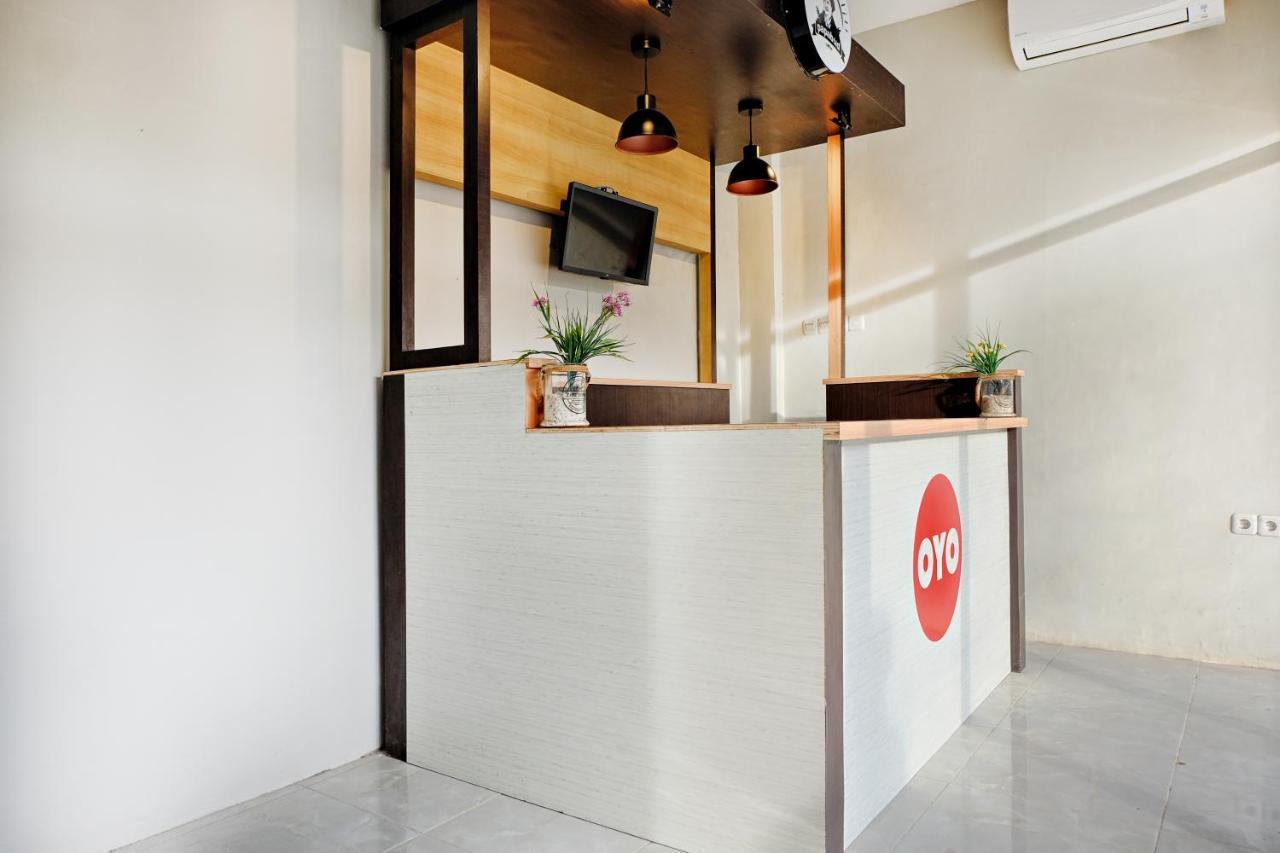 Super Oyo 2756 Anata Hotel Makassar Buitenkant foto