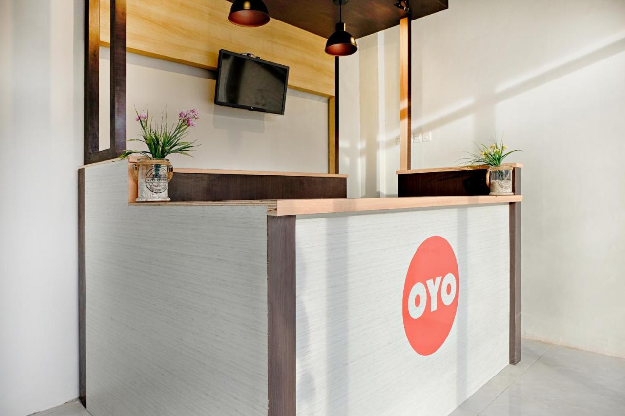 Super Oyo 2756 Anata Hotel Makassar Buitenkant foto