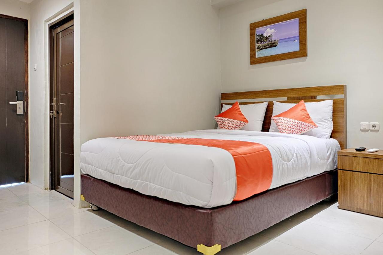 Super Oyo 2756 Anata Hotel Makassar Buitenkant foto