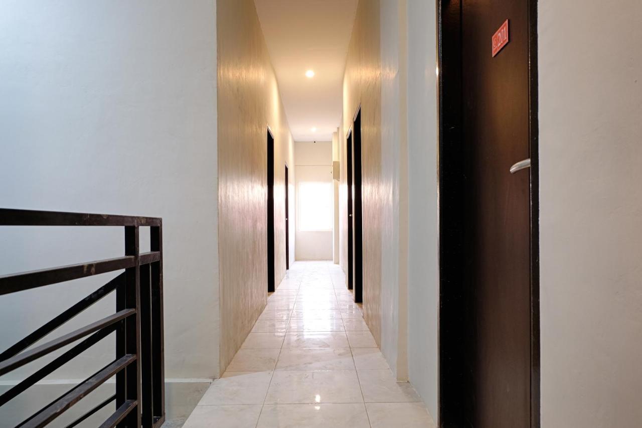 Super Oyo 2756 Anata Hotel Makassar Buitenkant foto